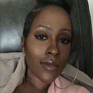 Meet your Posher, Shaunece